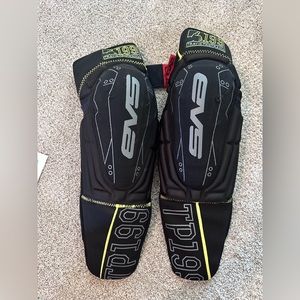 Adult small motocross knee guards. Like new condition